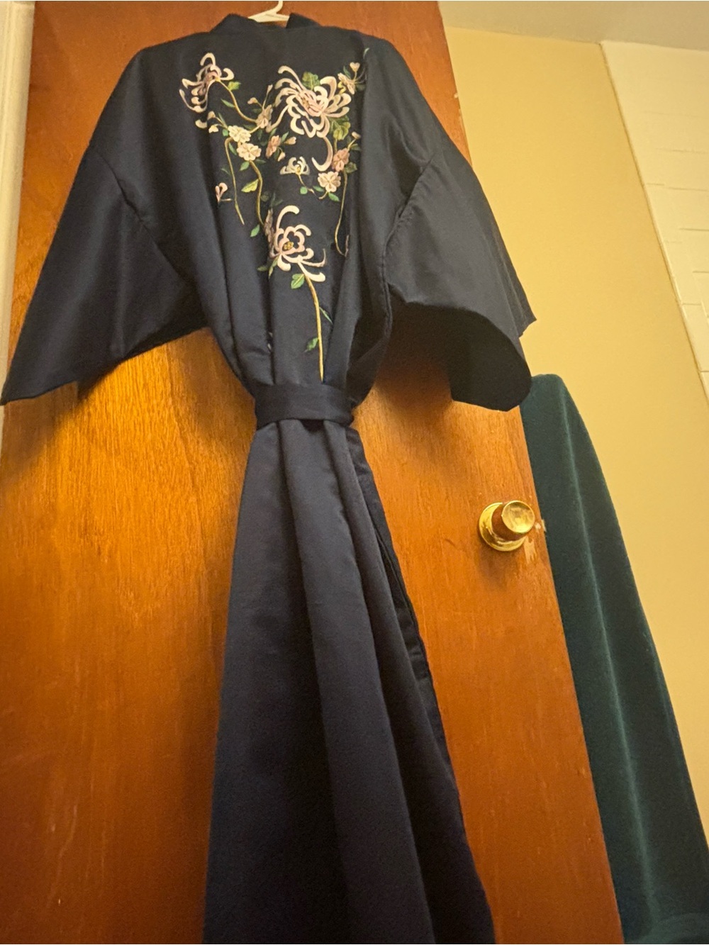 Navy Floral Embroidered Women's Yukata Robe